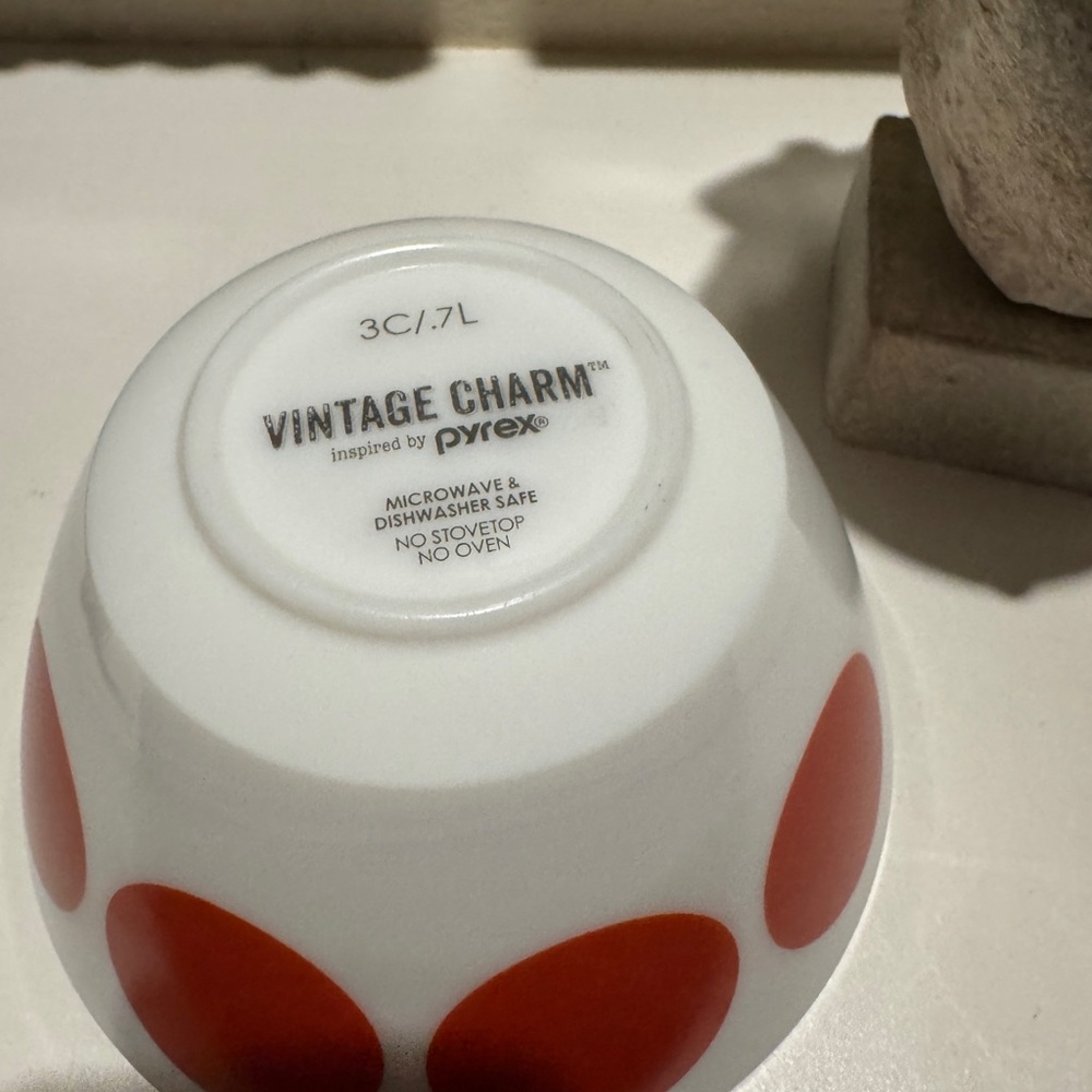 Vintage Charm Inspired By Pyrex Spot On Bowl Red Polka Dot - Picture 8 of 8